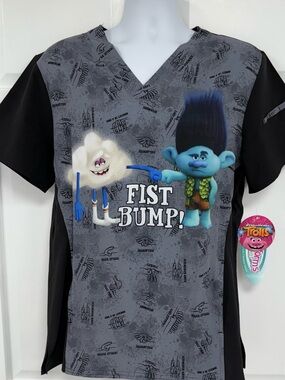 NWT Cherokee Tooniforms Trolls Fist Bump Men’s S Dreamworks Scrubs Uniform RN